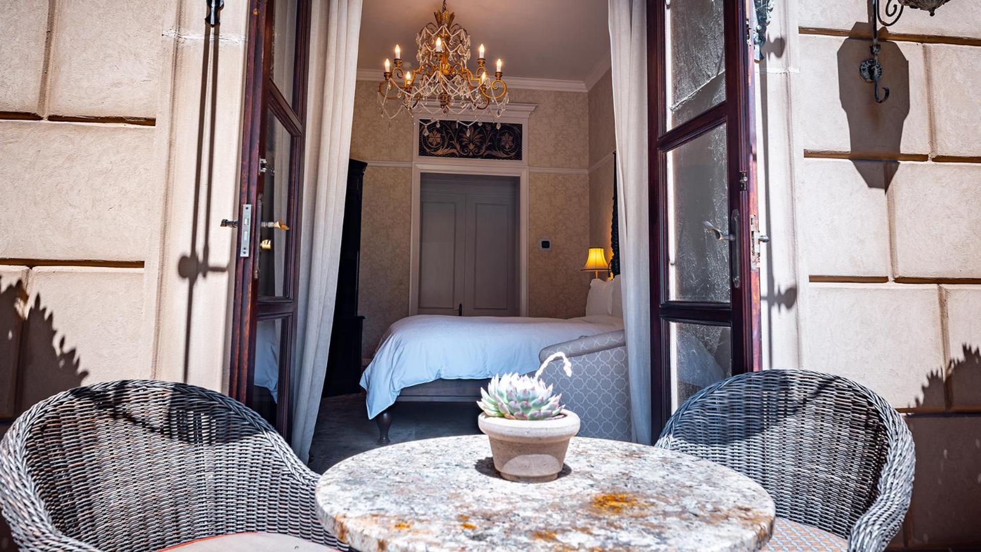 Palazzo Hotel Fourways Exterior foto A room at the hotel